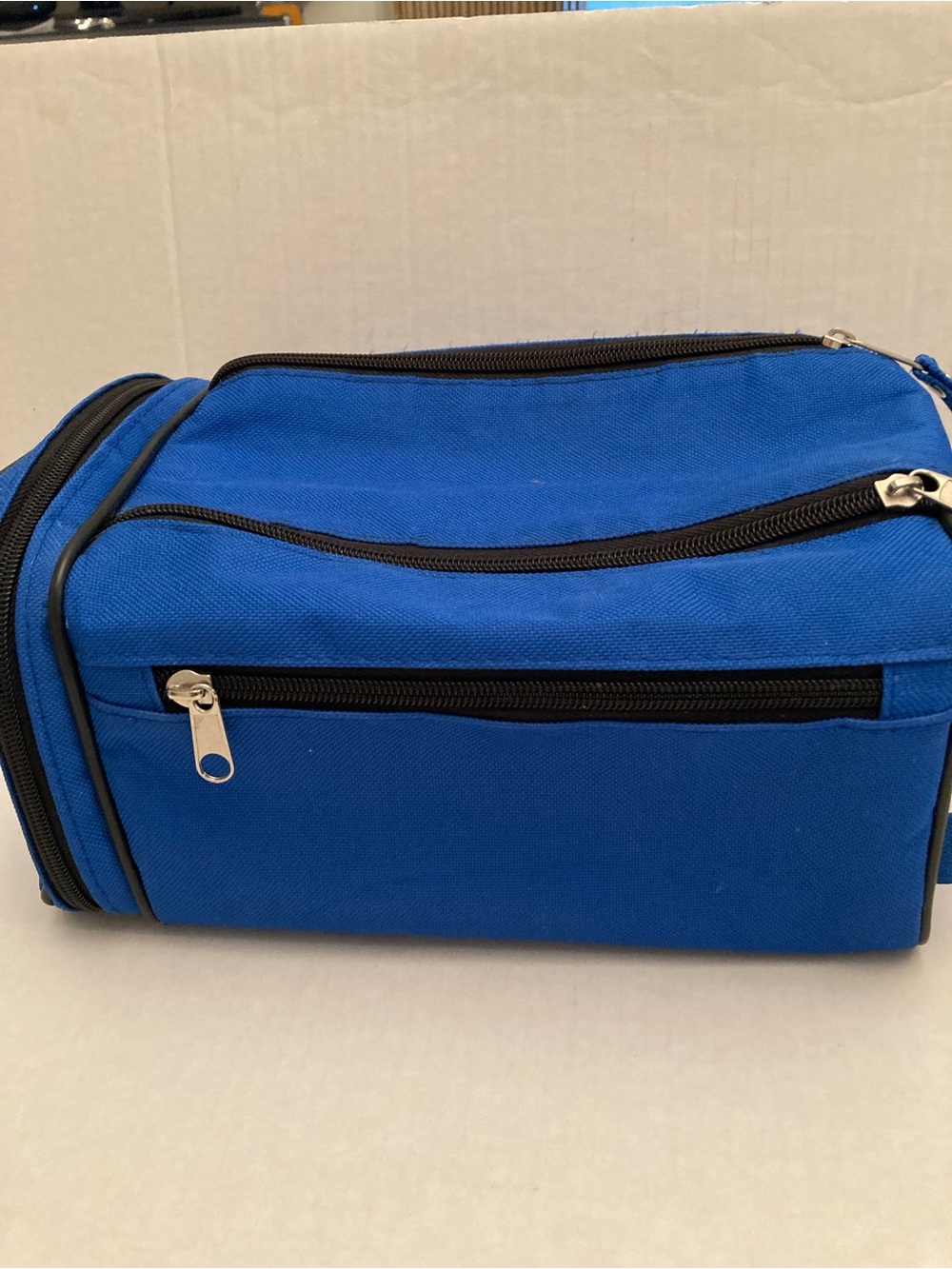 Hanger  Men's Travel Toiletry Bag - Compact Dopp Kit